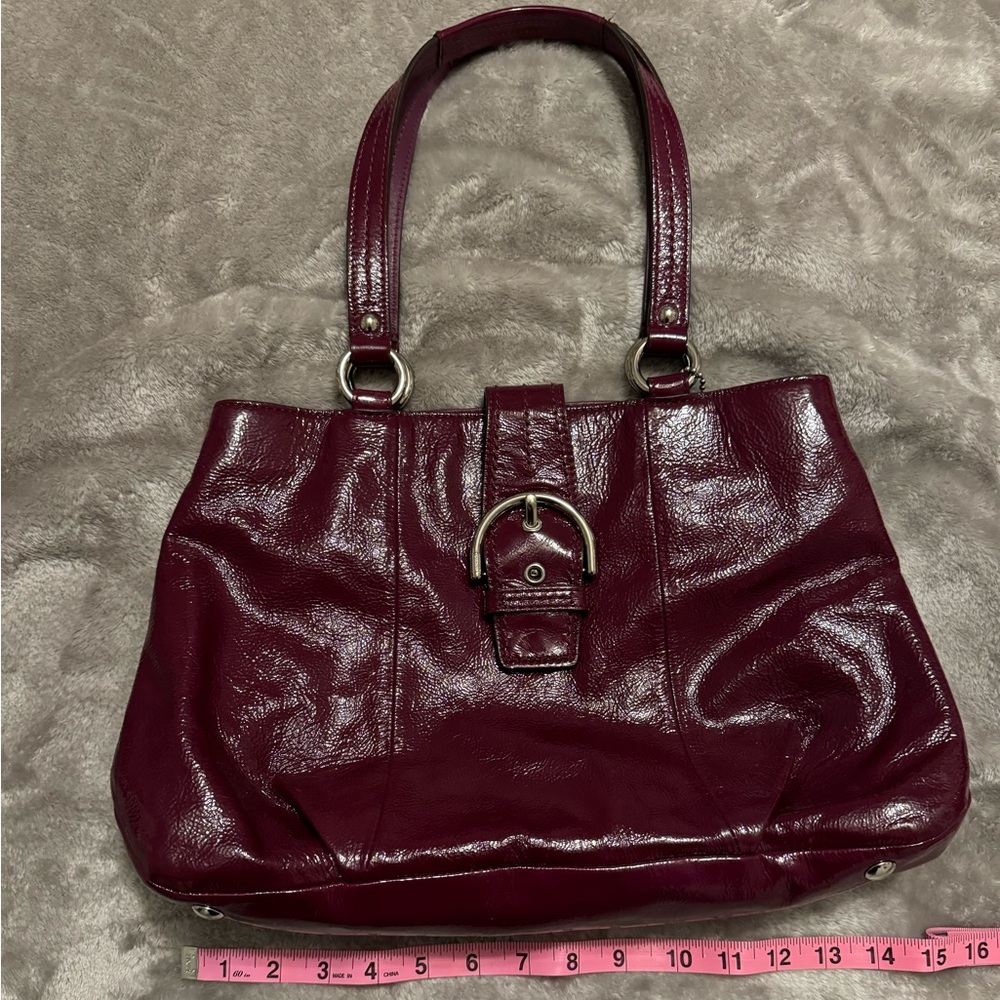 Coach Soho Plum Patent Leather Large Carryall Tote Purse. Gently used.